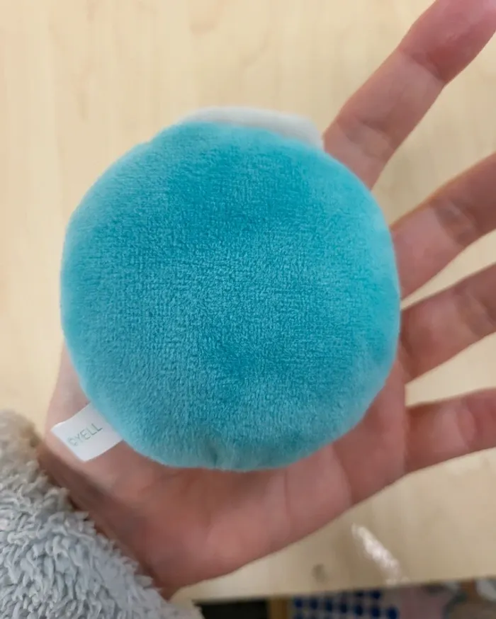 Mascotte Tsuburana hitomi no Christmas : Boule de Noël - photo numéro 3