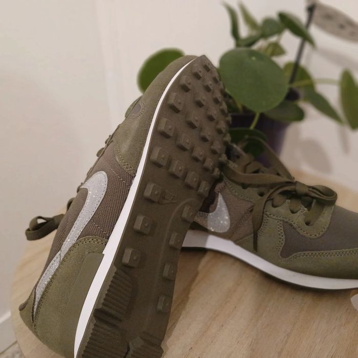 Baskets Nike Internationalist kaki taille 37.5 - photo numéro 4