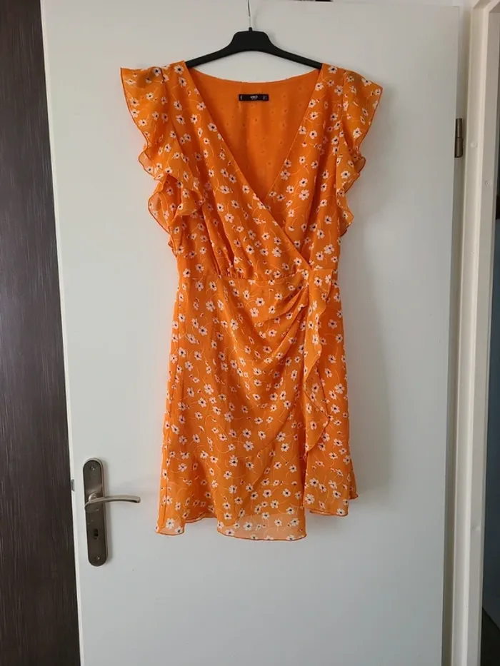 Robe orange a fleurs Mango