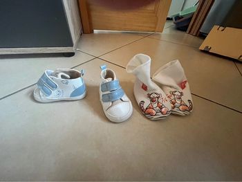 Paire de Chausson/chaussure taille 16 ( prix à l’unité )