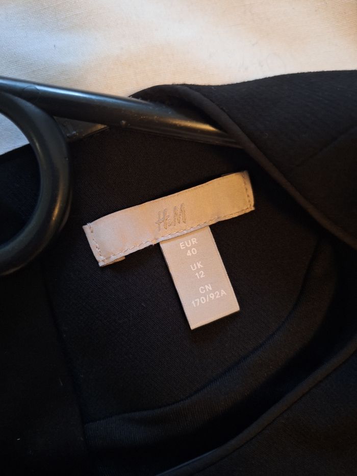 Robe noire - photo numéro 5