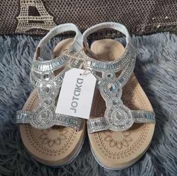 Sandales à strass argenté neuf