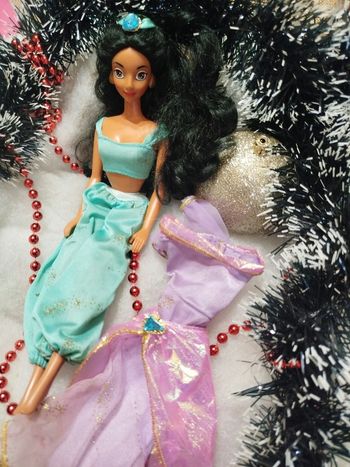 Poupée Jasmine - Vintage 90's