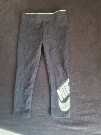 Leggins Nike taille 2/3 ans