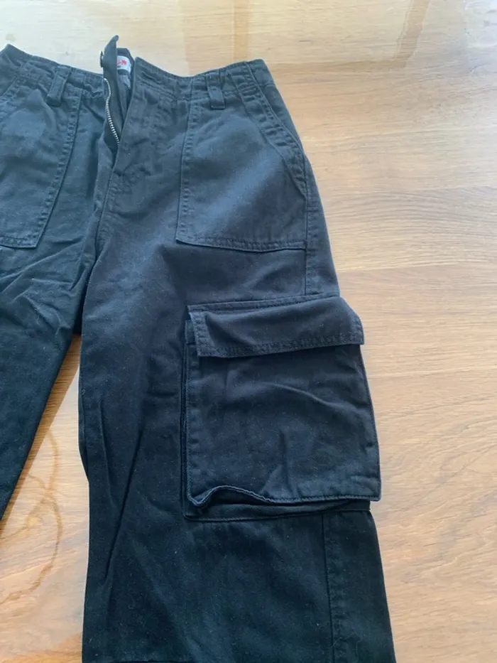 Pantalon cargo noir - photo numéro 2