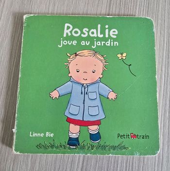 Livre Rosalie joue au jardin