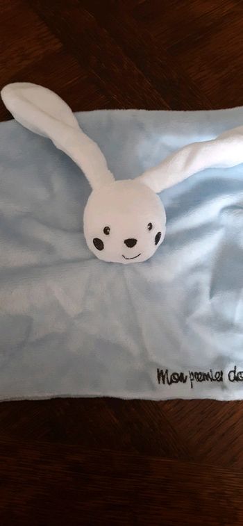 Doudou lapin bleu et blanc mon premier doudou