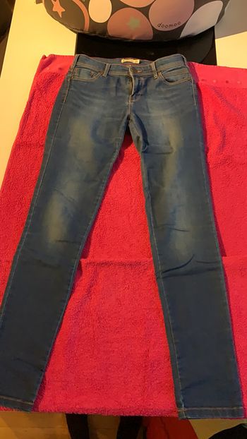 Jean stradivarius taille 34
