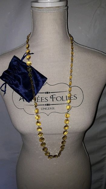 Collier jaune neuf
