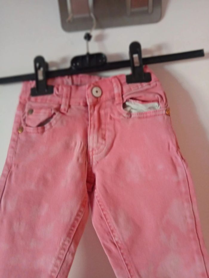 Joli pantalon rose. 3 ans - photo numéro 2