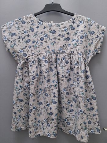Blouse grise à fleurs- 8 ans