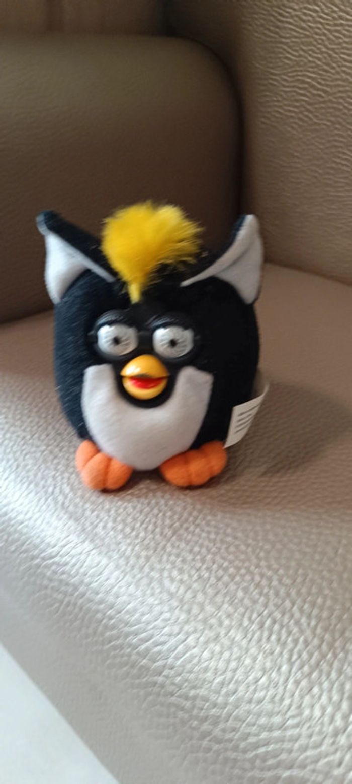 Peluche Furby pingouin