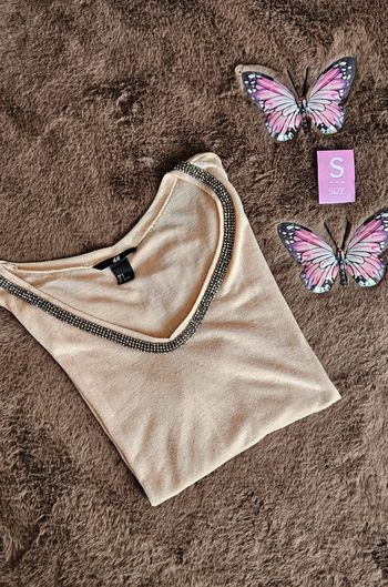 T-shirt beige H&M taille 36 avec strass