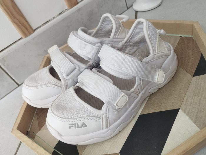 Baskets fila été blanches 30/31 - photo numéro 8
