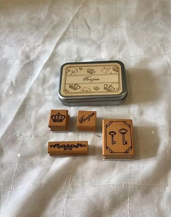 Coffret de 4 tampons en bois Loisirs créatif scrapbooking