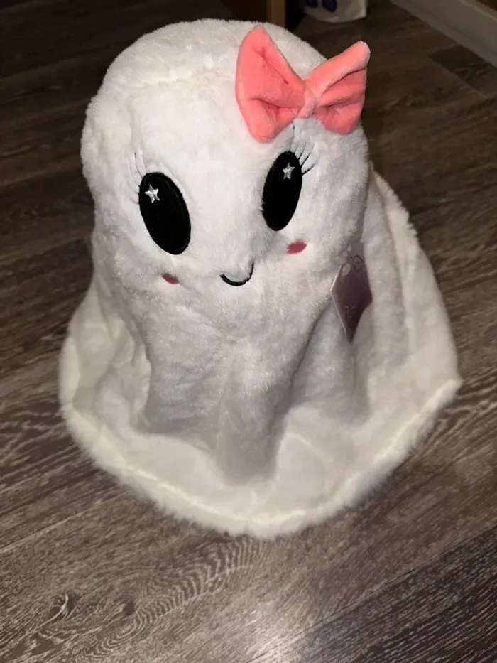 peluche décoration fantôme fille