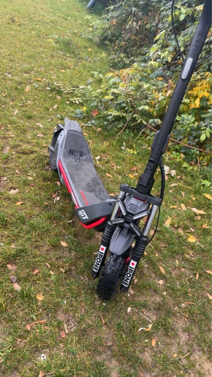 trottinettes électriques segway zt3 pro