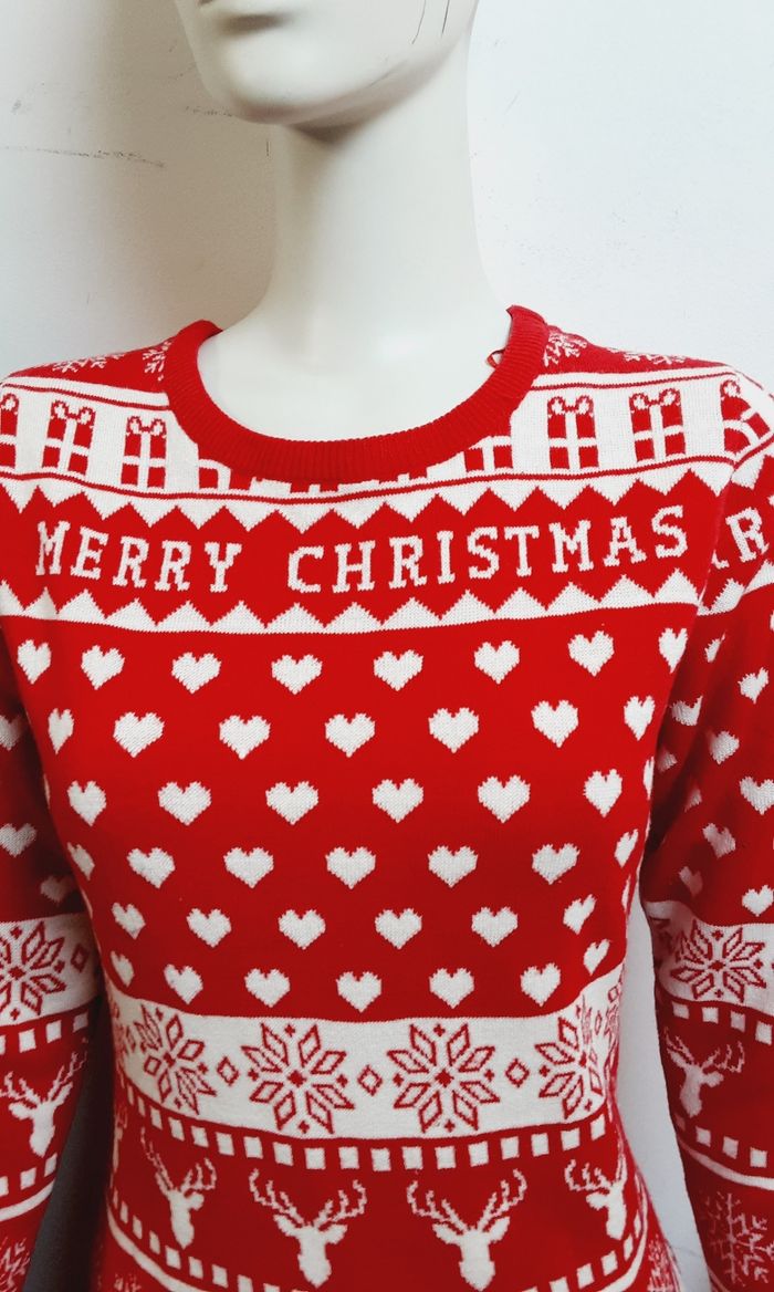 Très jolie robe  /pull long sur le thème de Noël   merry  christmas pour femme Taille S ou 36 - photo numéro 5