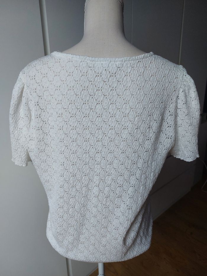 Tee-shirt ajouré - photo numéro 4