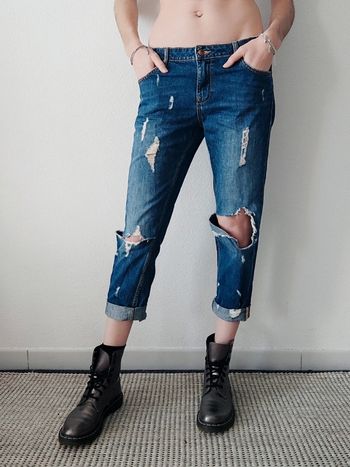 Pantalon en jean troué boyfriend bleu marine / Kiabi - 38/M à 40/L