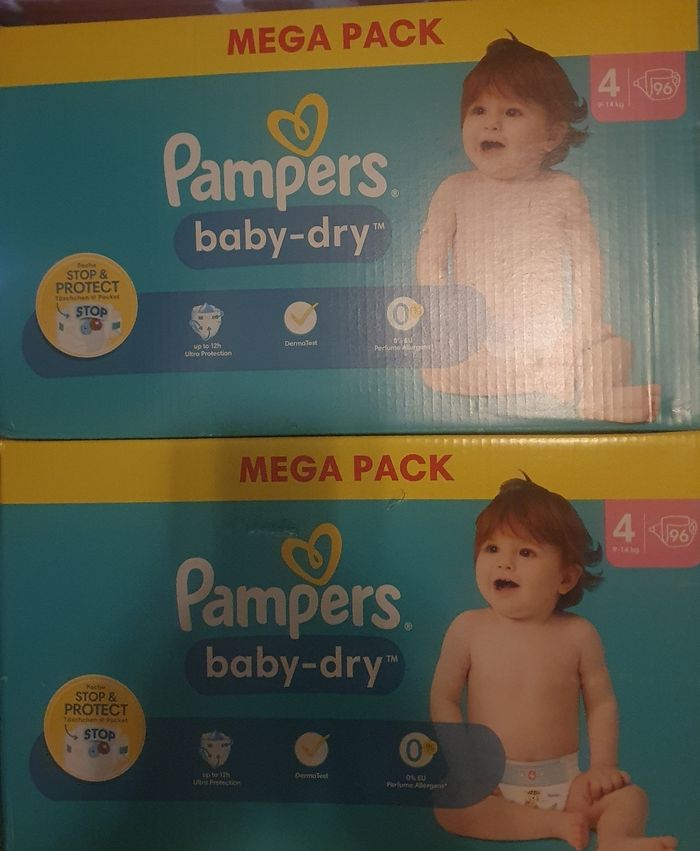 Couches Pampers Baby-Dry taille 4