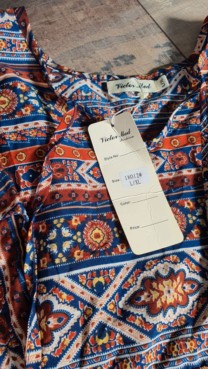 Robe Victor mod taille 40 mais taille 38 en très bon état neuf avec étiquette - photo numéro 4