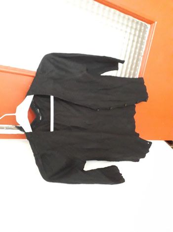 Chemisier noir, Mim,  taille M. 100% acrylique avec manches 3/4