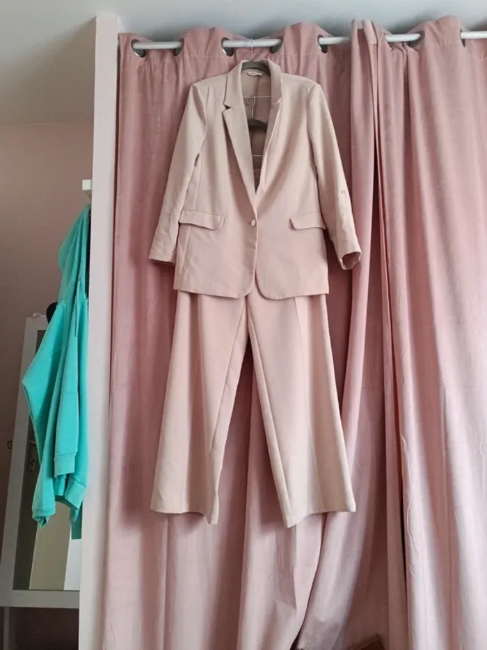 Ensemble tailleur femme neuf - photo numéro 4