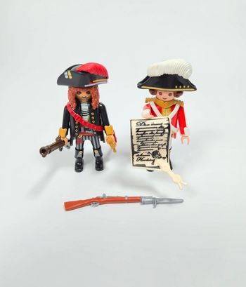 Playmobil Soldat britannique et capitaine pirate