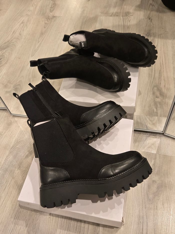 Bottines simi/suédine noires P38/39 C’M neuves - photo numéro 2