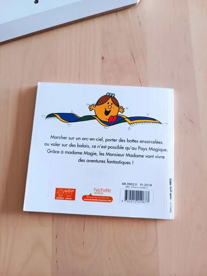 Livre Monsieur Madame au pays magique - photo numéro 2