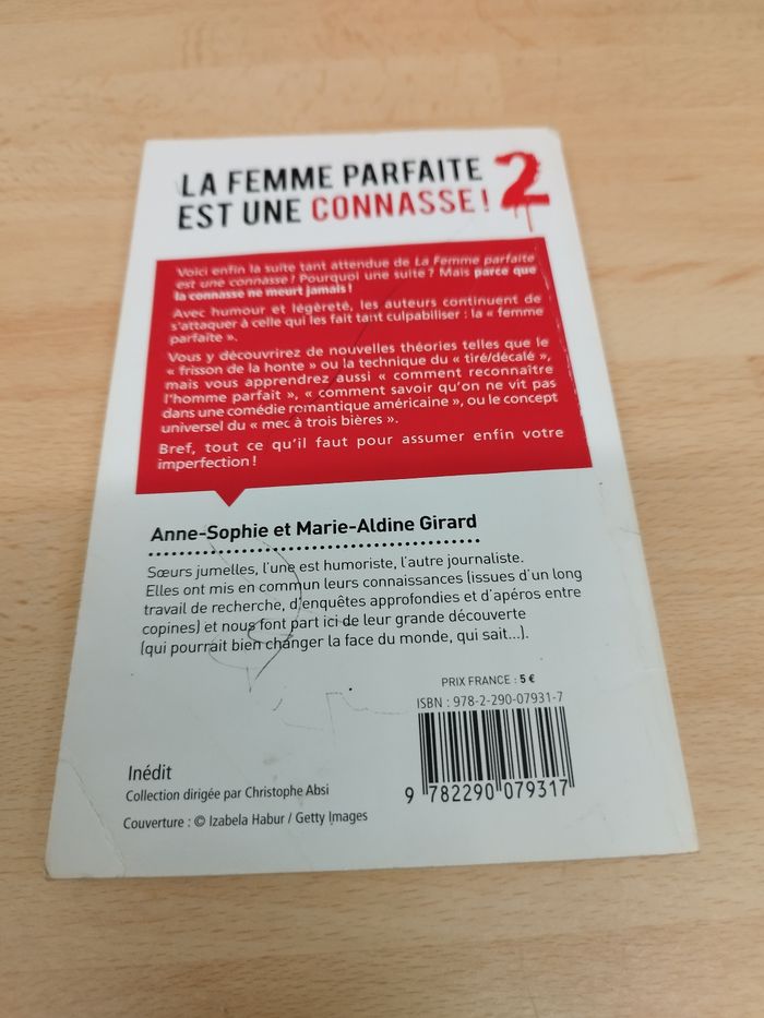 Anne-Sophie Girard 

La Femme parfaite est une connasse: Le retour (2) - photo numéro 2
