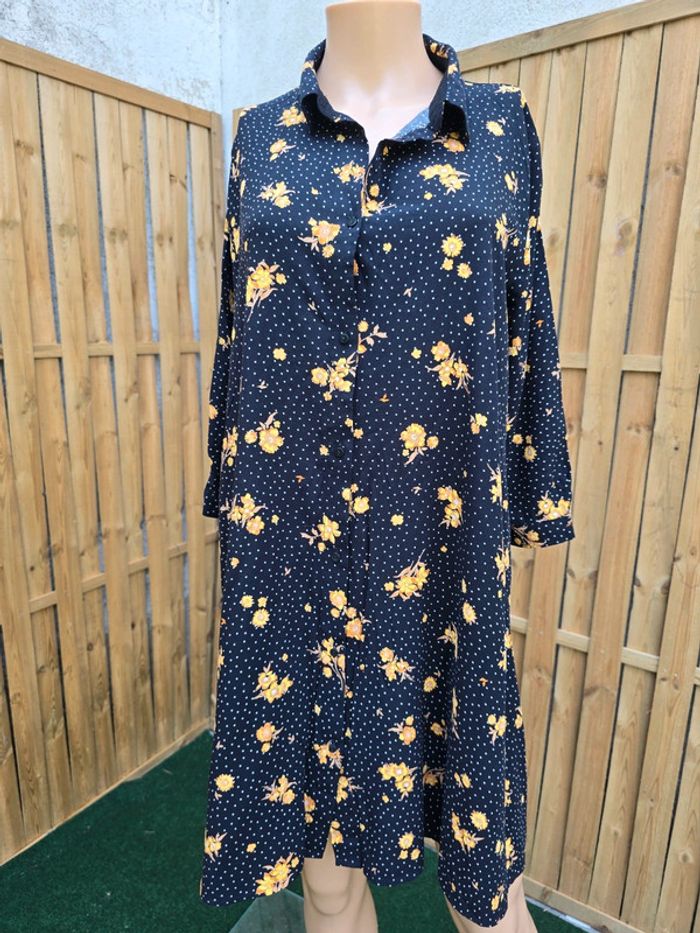 Robe chemise 🍒cache cache🍒très bon état taille jusqu'au 40 - photo numéro 5