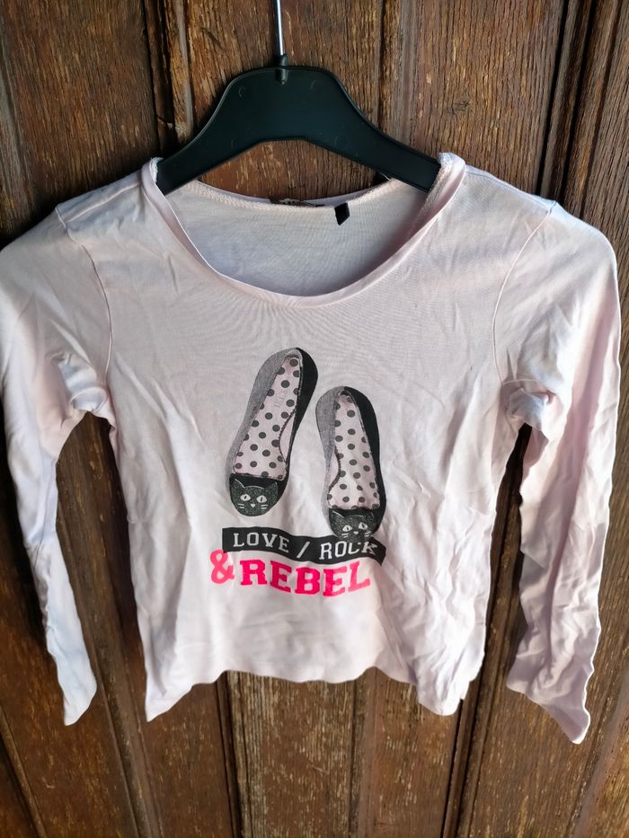 Très joli tee shirt IKKs 8 ans - photo numéro 1