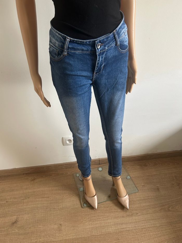 Jean bleu marine LPB Woman taille 38 excellent état - photo numéro 2