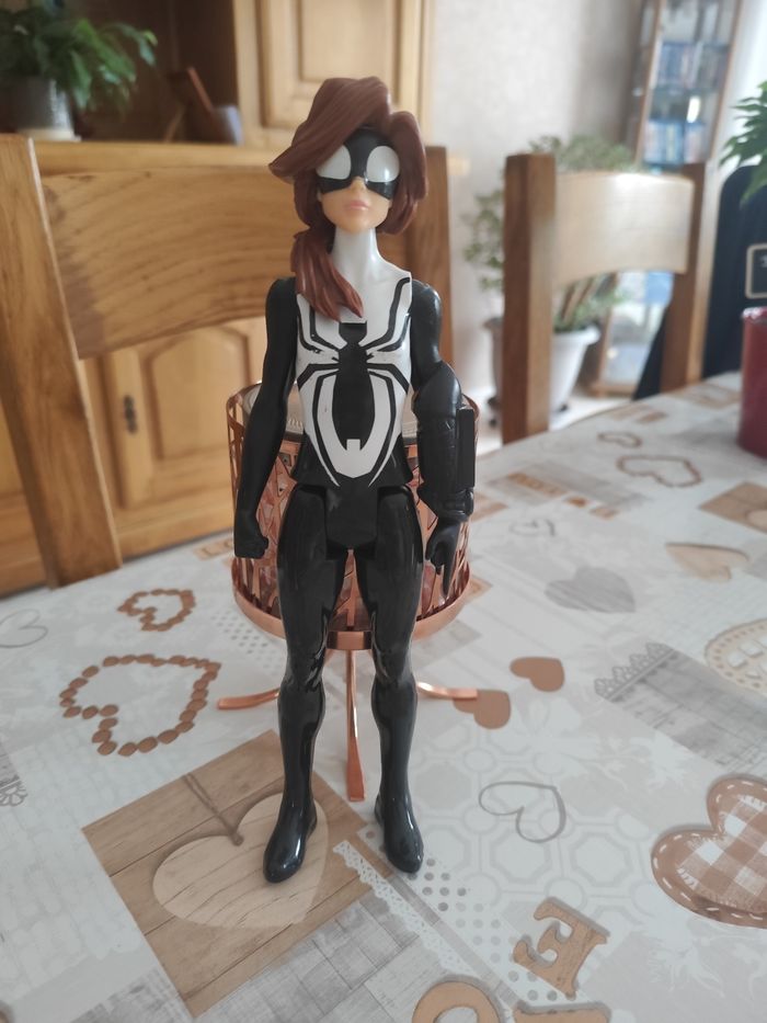Figurine spider girl - photo numéro 6