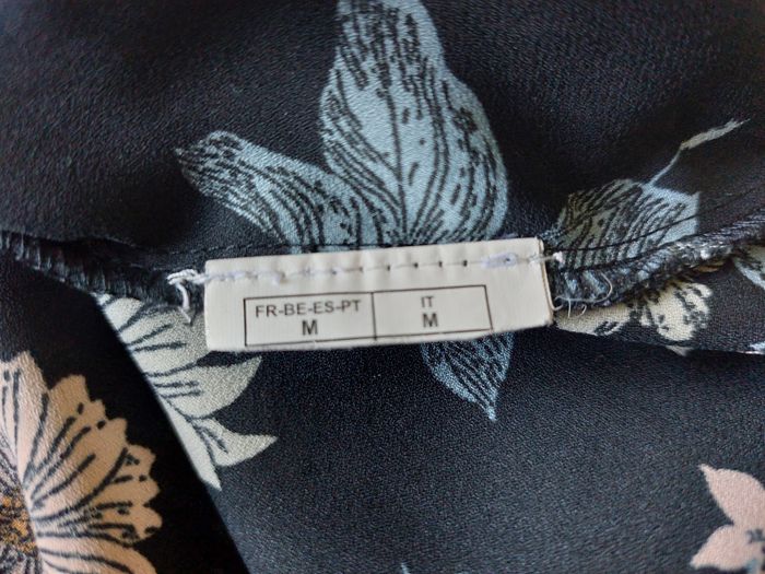 Top sans manches Pimkie noir à fleurs fluide taille M - photo numéro 8
