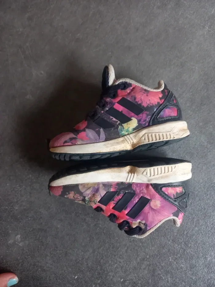 Baskets Adidas 22