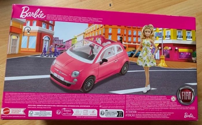Barbie et sa Fiat 500 - photo numéro 2