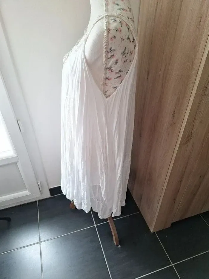 robe blanche - photo numéro 4