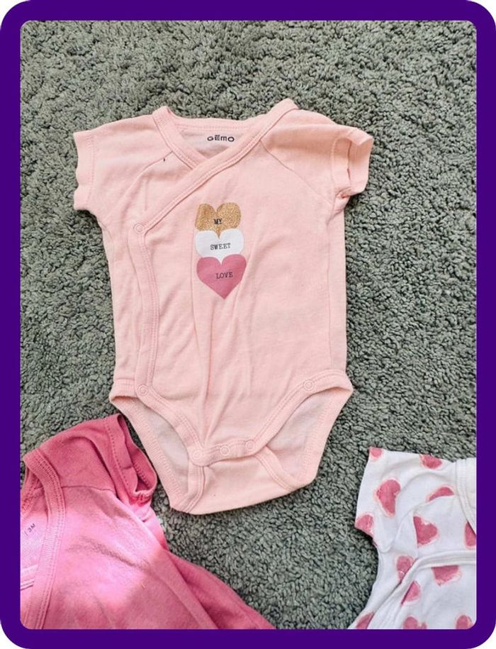 Bodies cache fleur taille 3 mois - photo numéro 3