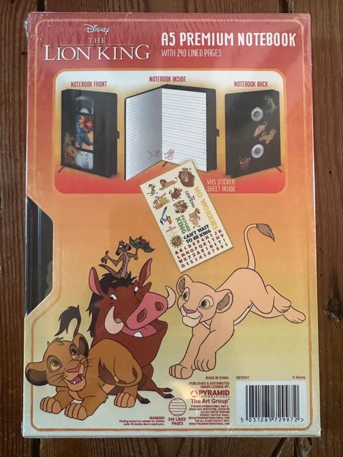 Notebook cahier Premium A5 Disney Le Roi Lion Rétro VHS 240 pages et stickers autocollants - photo numéro 2