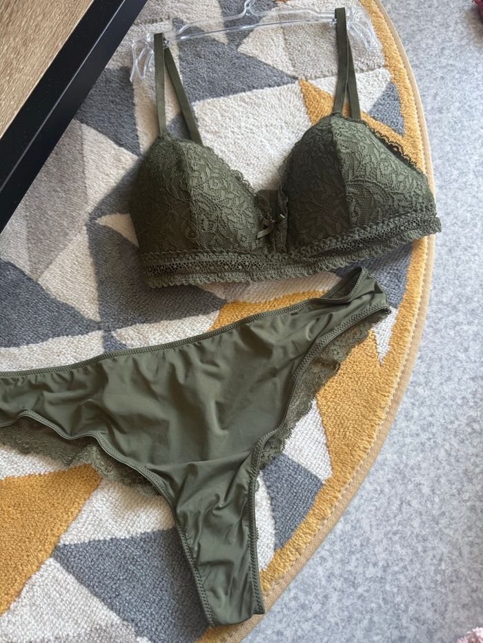 Sous-vêtements - photo numéro 2