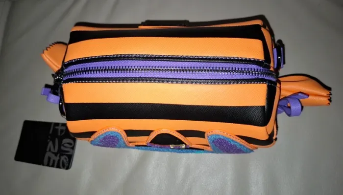 Sac à bandoulière stitch disney loungefly 
bonbon - photo numéro 6