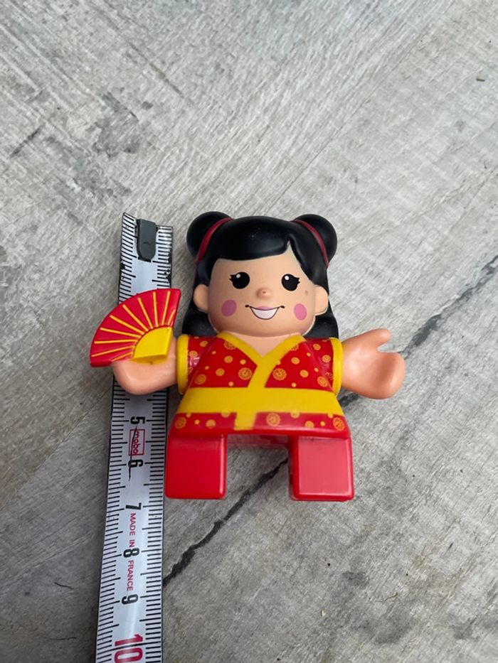 Très jolie figurine enfant - photo numéro 4