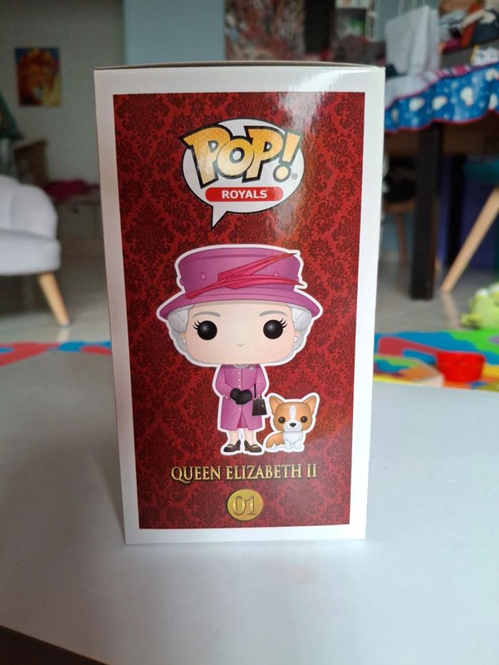 Funko pop Queen Elizabeth 2 - photo numéro 2