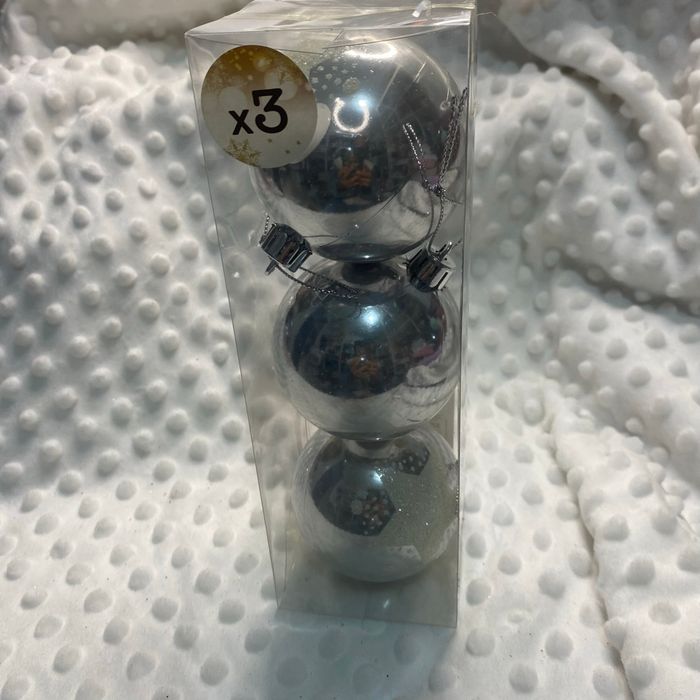 ✨⭐ Boules argentées à motif étoile – lot de 3 ⭐✨ - photo numéro 2