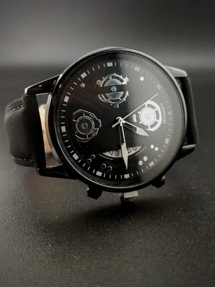 Montre noire fine, quartz, argentée homme - photo numéro 2