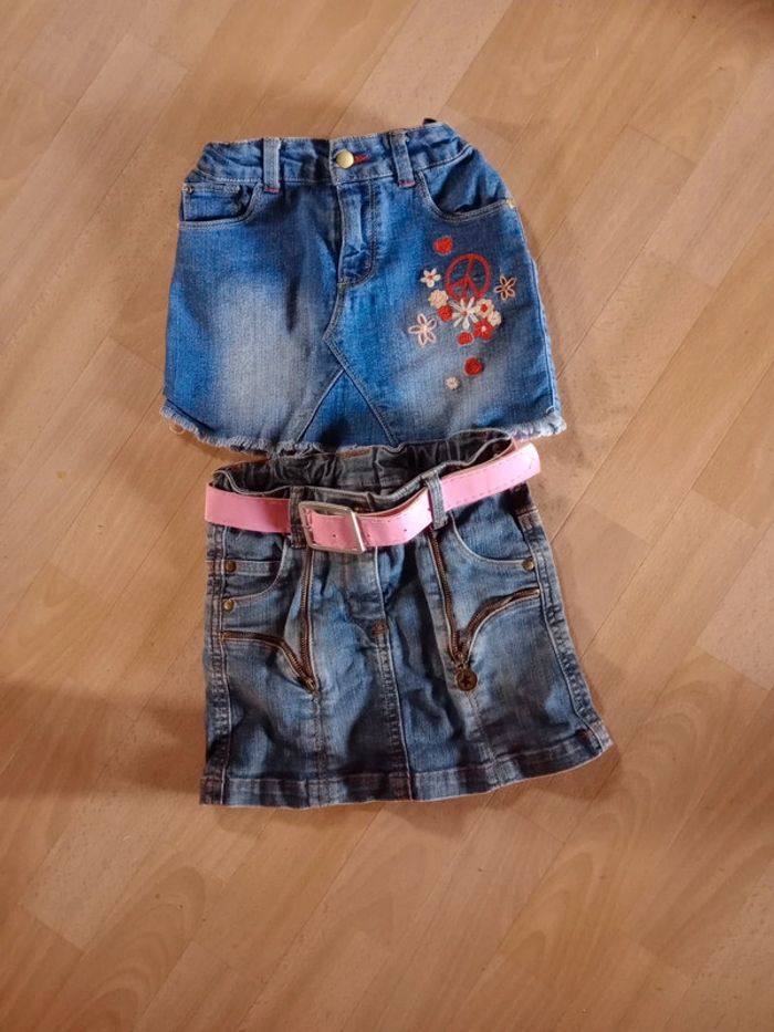 Lot de jupe fille 6 ans en jean c 85