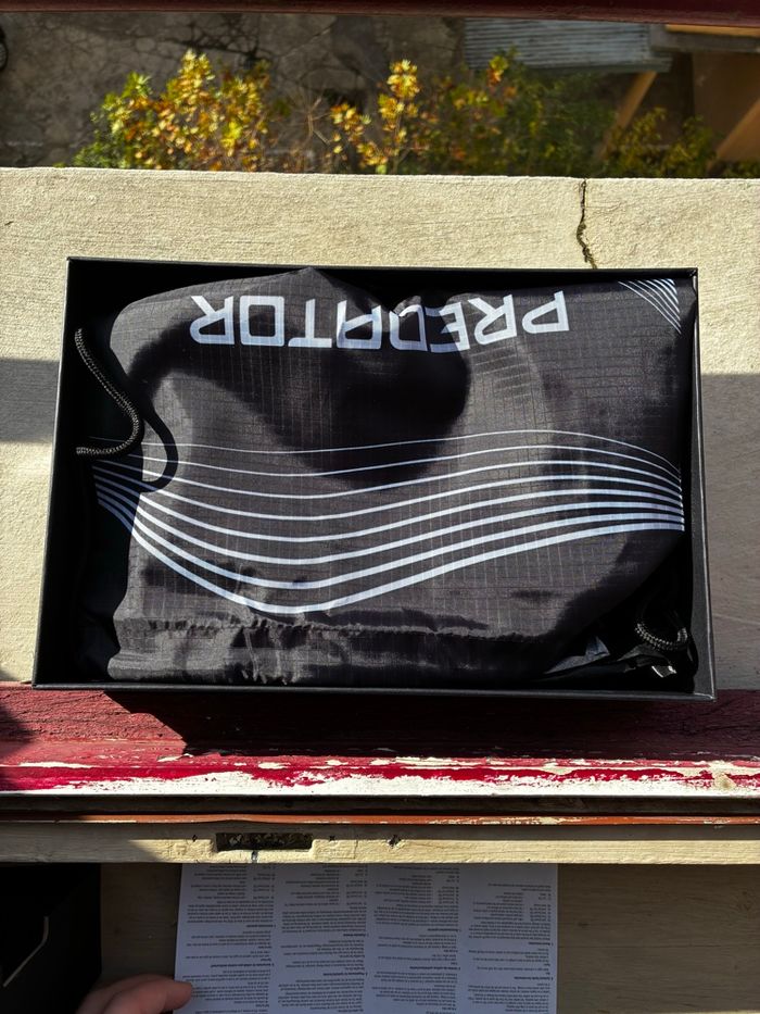 Crampons Adidas x Bape Predator - Taille 44 - Neufs - photo numéro 9